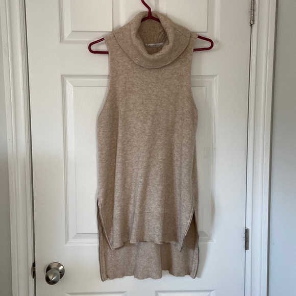 Seven Sisters Turtle neck sweater tank - Picture 1 of 2